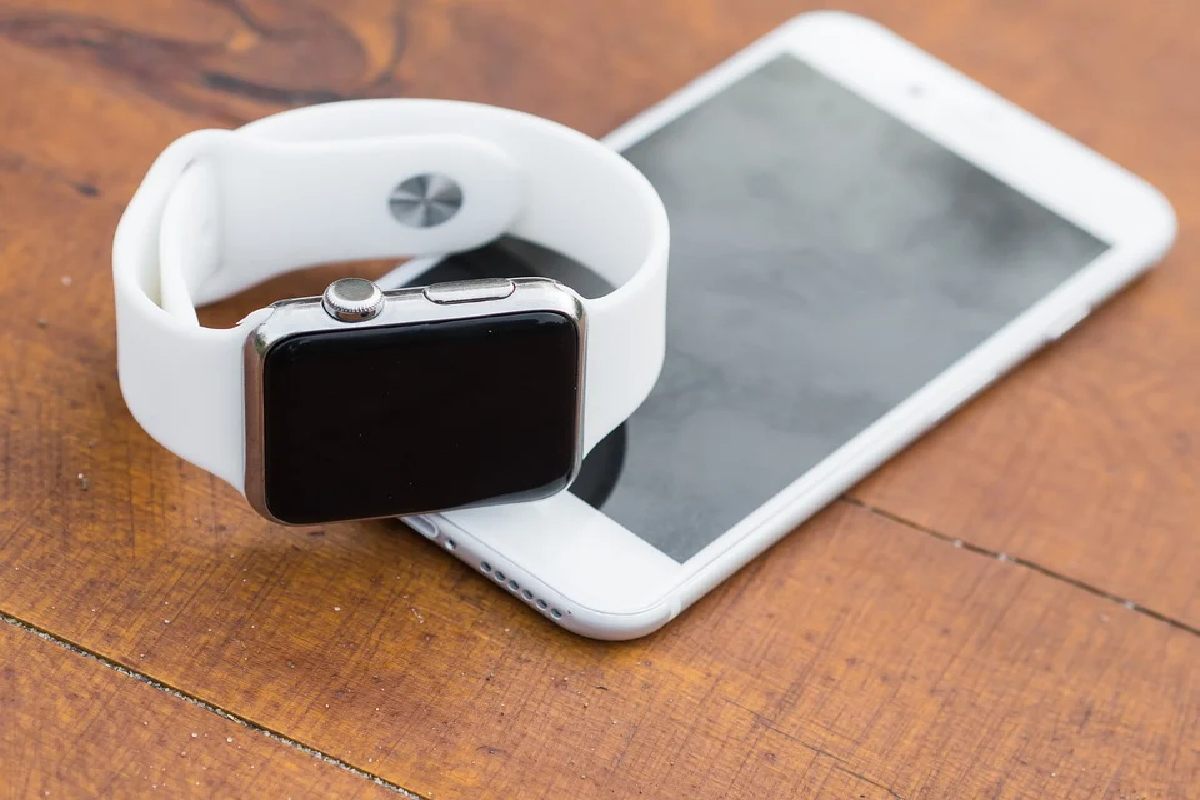 What is an Apple Watch? Uses, Functions, and More
